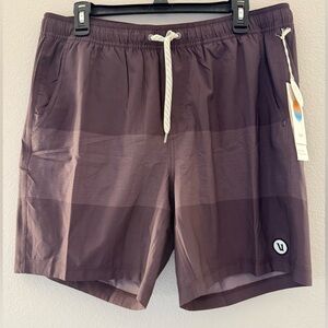 NEW - Vuori - Kore Short Lined 7” - Sangria Texture Block